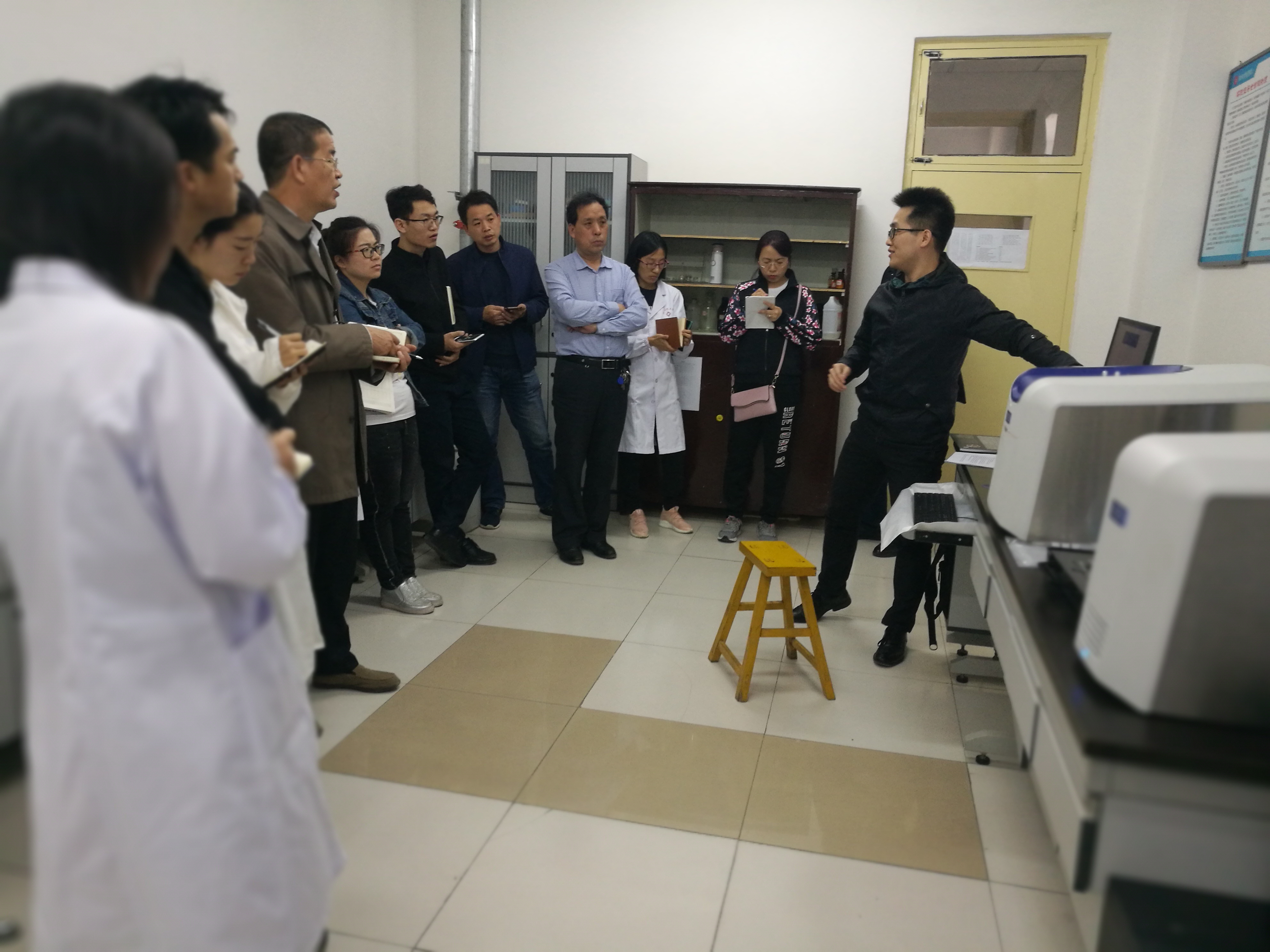 歐倍爾為滄州師范學(xué)院安裝調(diào)試Pulsar臺(tái)式核磁共振波譜儀